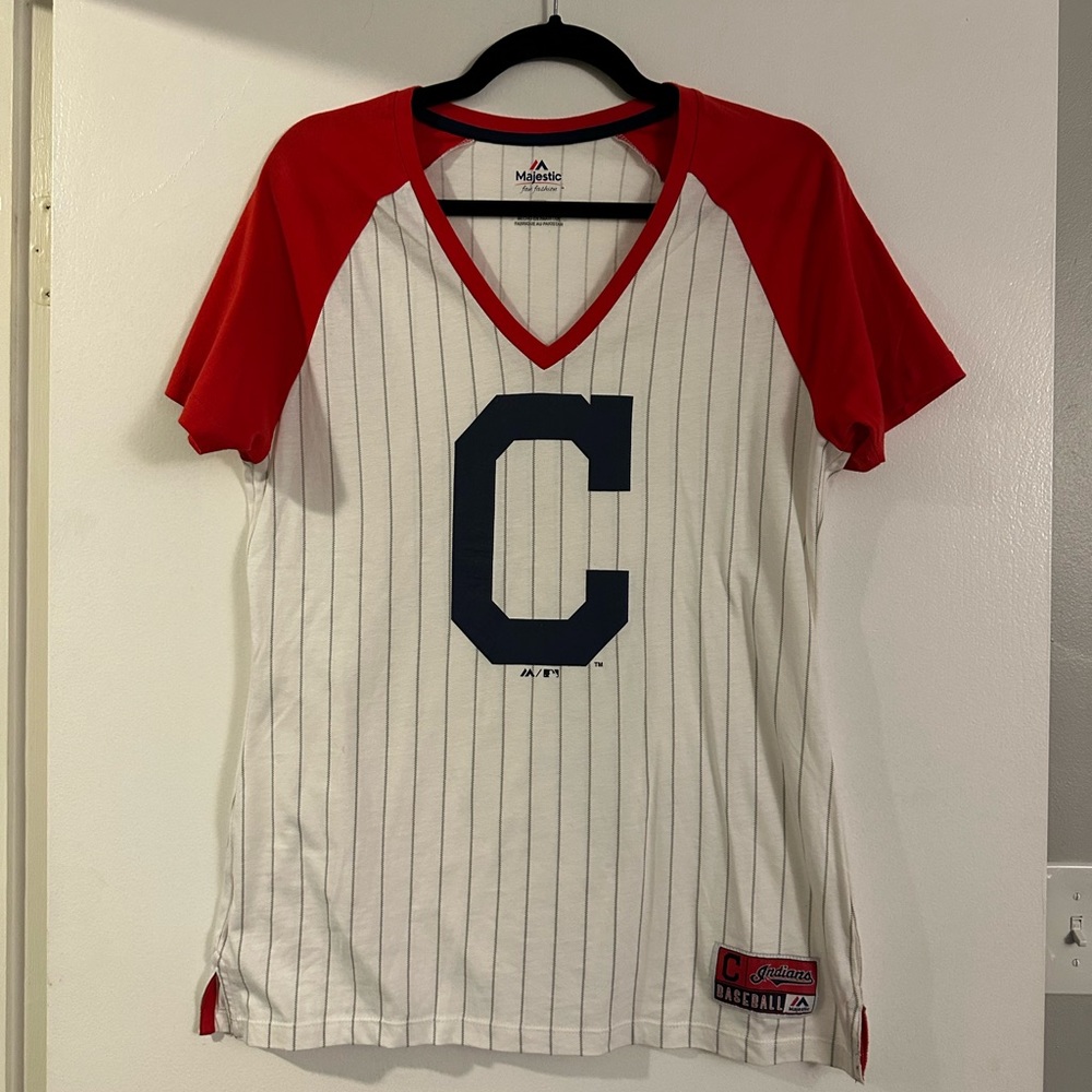 EUC Cleveland Baseball shirt, size L